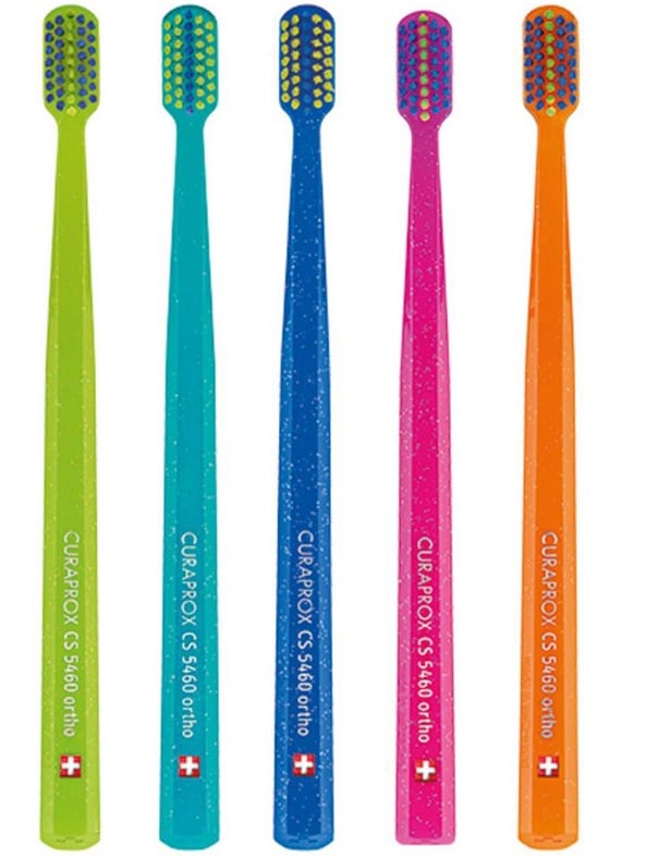 Curaprox CS 5460 Ortho, zobna ščetka Curaprox CS 5460 Ortho, zobna ščetka