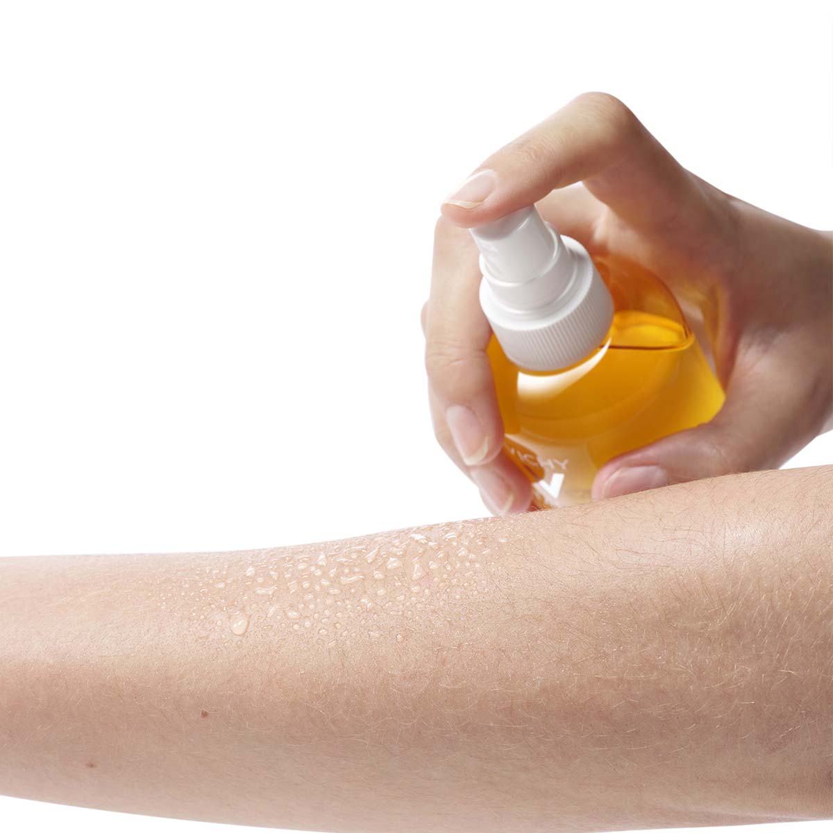 Vichy Ideal Soleil, tonirana vodica za zaščito pred soncem ZF30