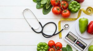 Debelost: kronična bolezen, ki zahteva celostno obravnavo